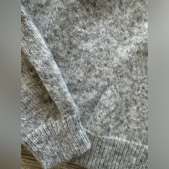 Sweater brand new - Picture 9 of 9